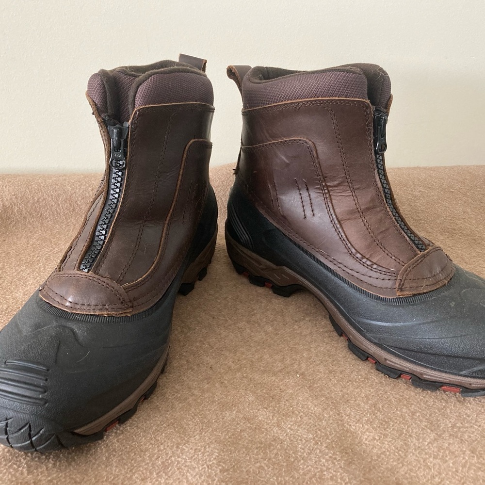 Mens Redhead Classic Front Zip Insulated Boot  Size 11. Like new.